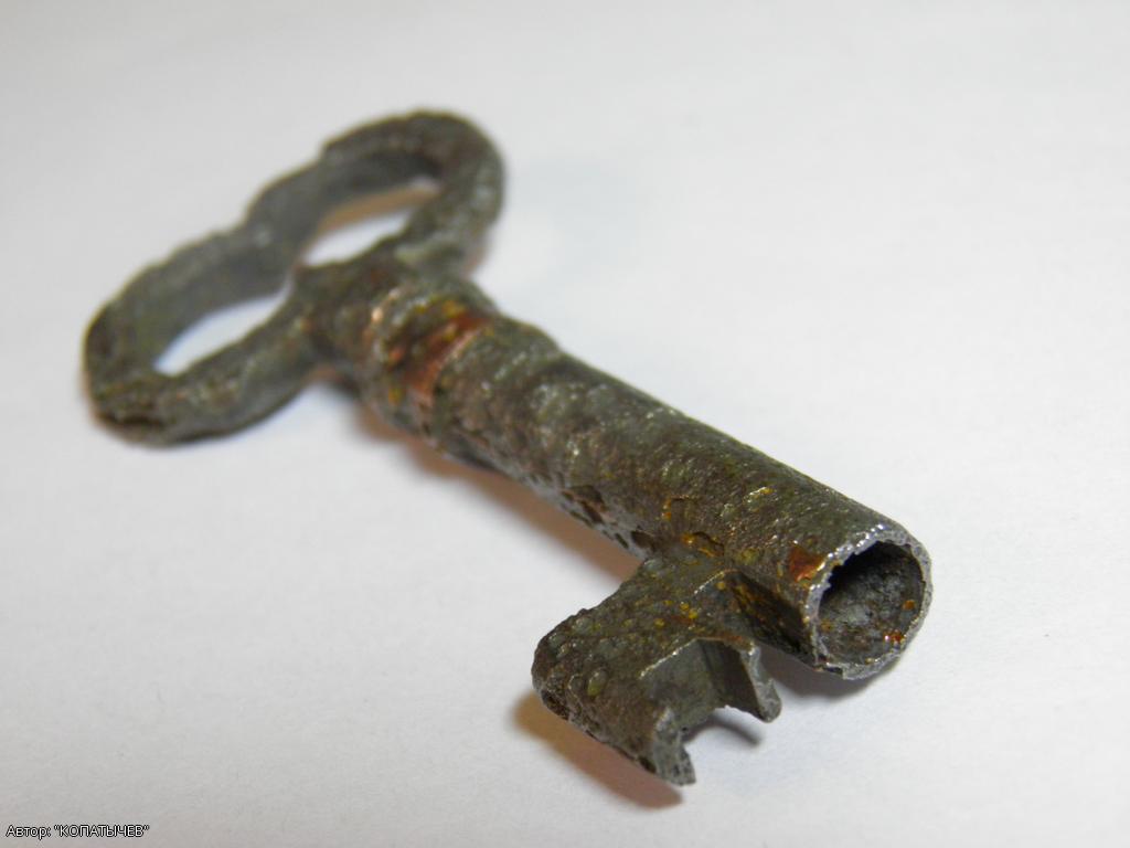 Старинный ключ! Кто подскажет примерно год происхождения данной находки?