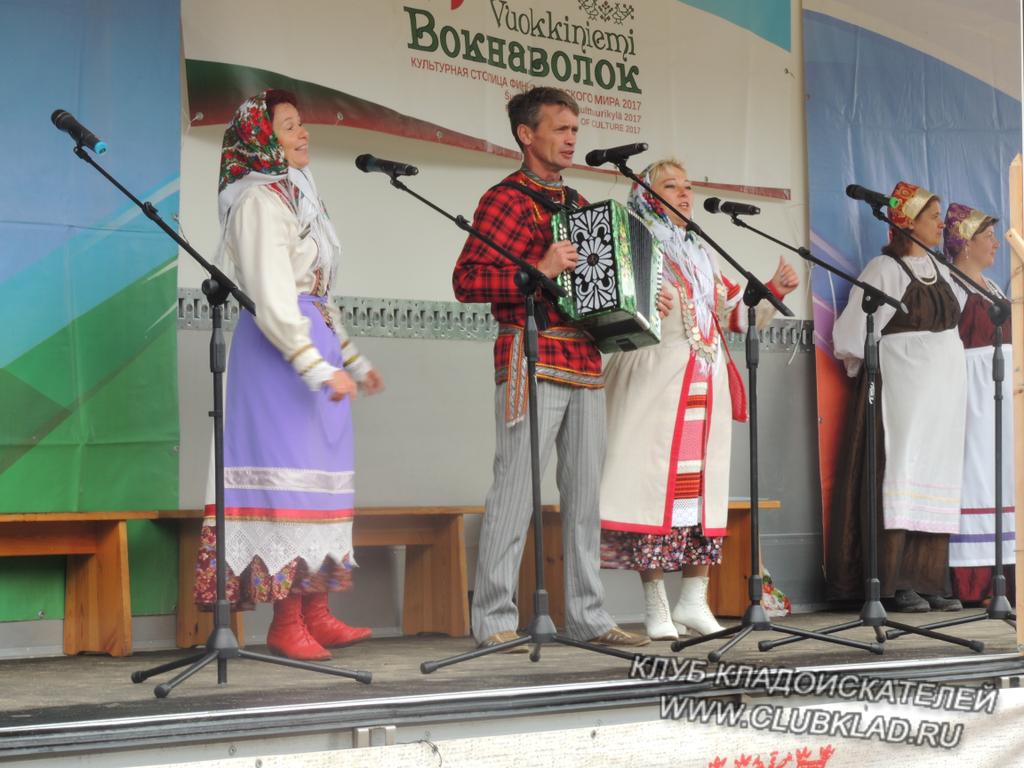 В гостях, в Карелии.