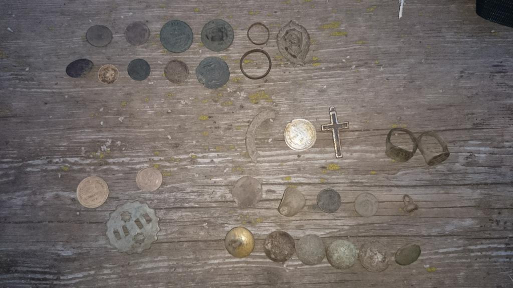 Вот так с братом открыли сезон2016...впервые за7лет,так рано26марта...правда говорят,выбитых мест небывает))всем хорошего копа! :-D 