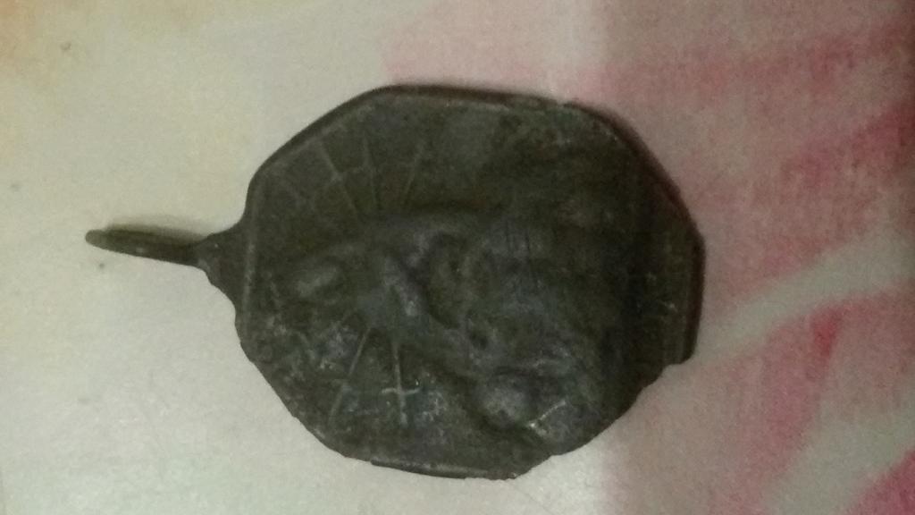 под д. Марией написано ROME