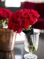 Просто цветы в стакане