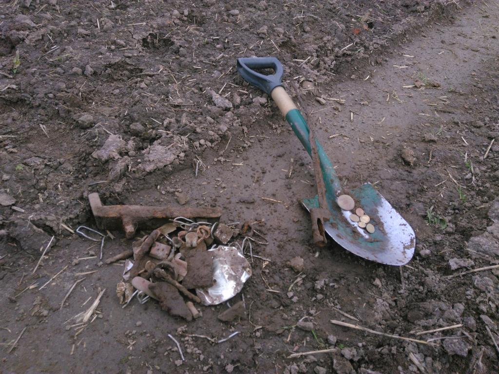 На выбитом-перевыбитом месте