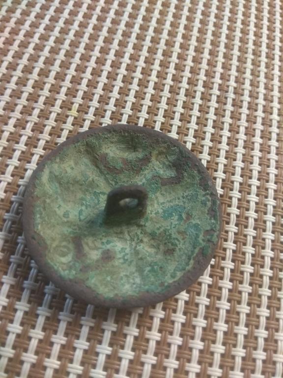 Пуговица с двуглавым орлом 1702-1720 диаметр 40мм