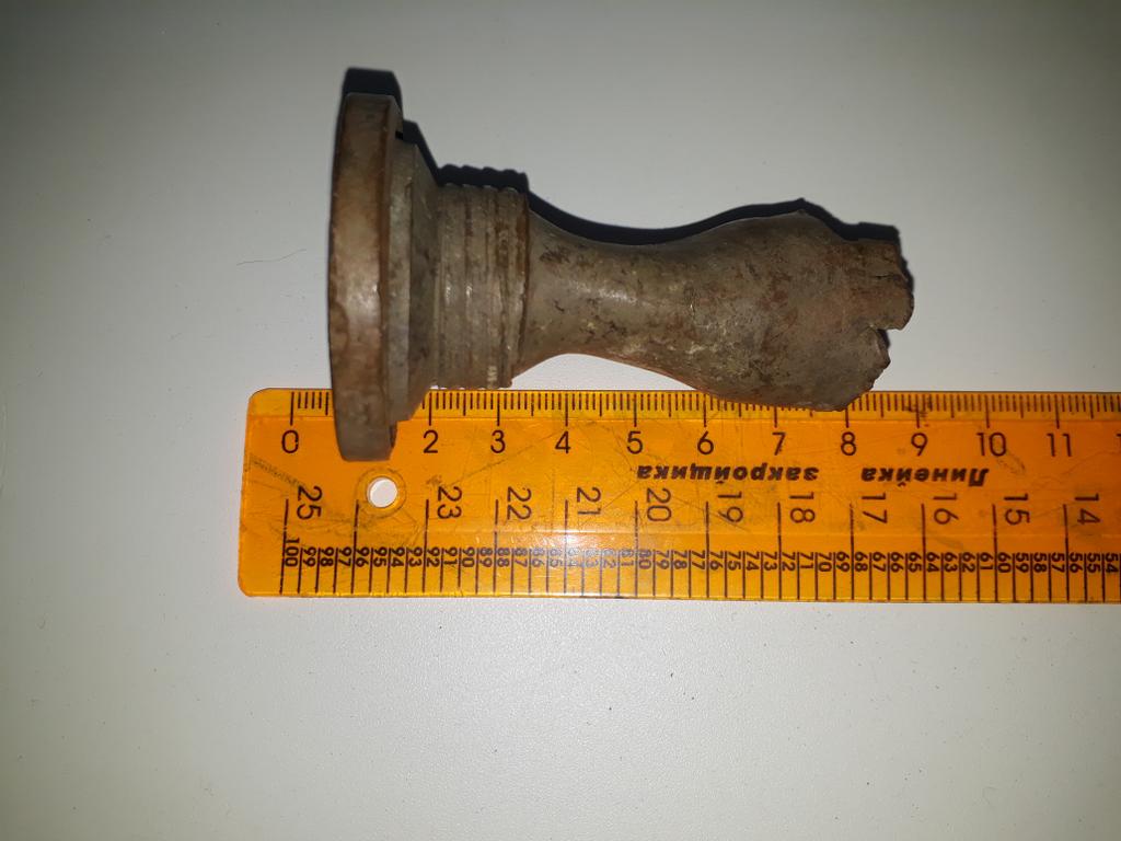 На линейке 1