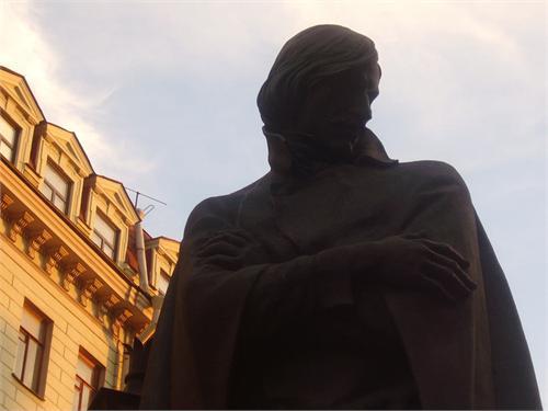Опять Питер.
