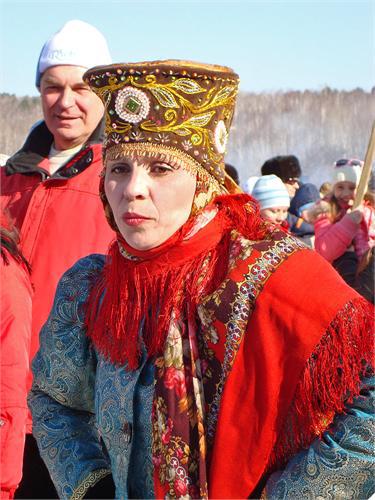 Суровая барышня... 