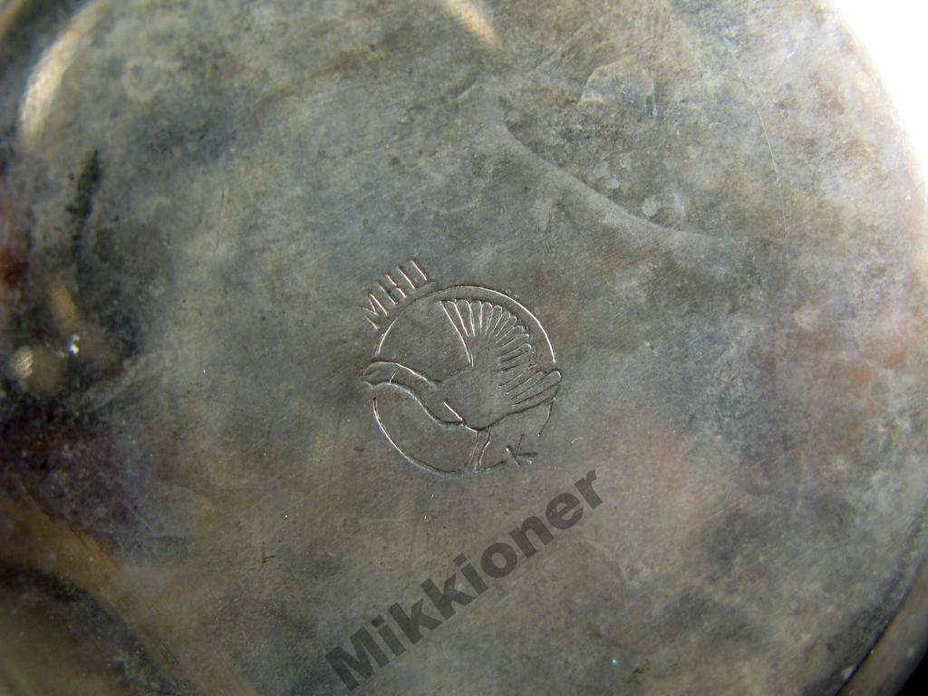 у такого чайника клеймо глухарь  но есть другое