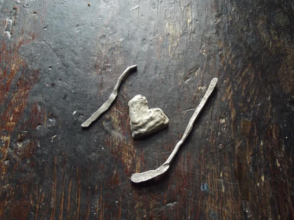 изделия из алюминия, сердечко из свинца