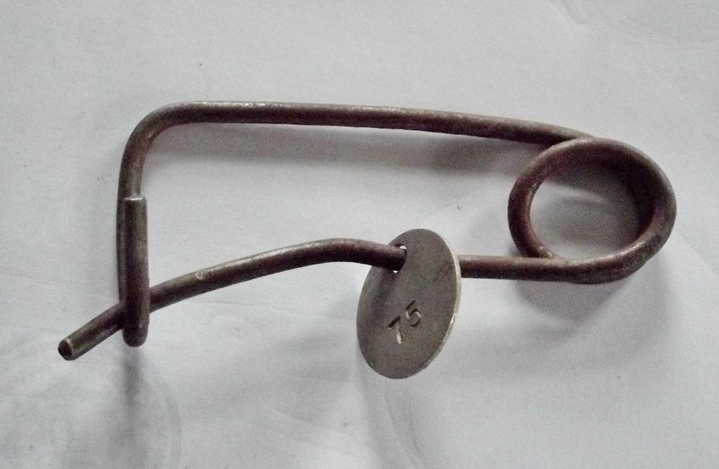 булавка номерка бункера комбайна