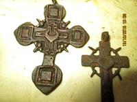 кресты с месяцами