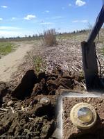 Брошь с большим камнем (жаль не драгоценным)