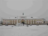 Здание жд вокзала станции Тайшет.