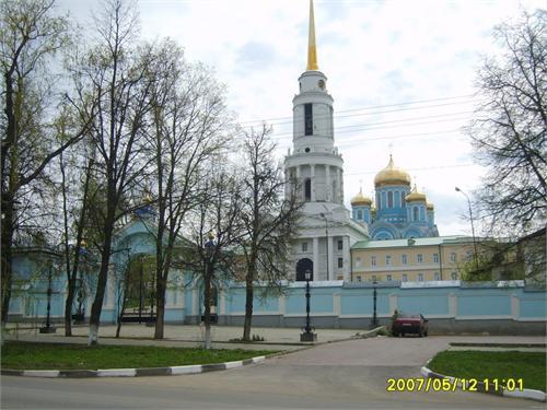 Другой вход в монастырь