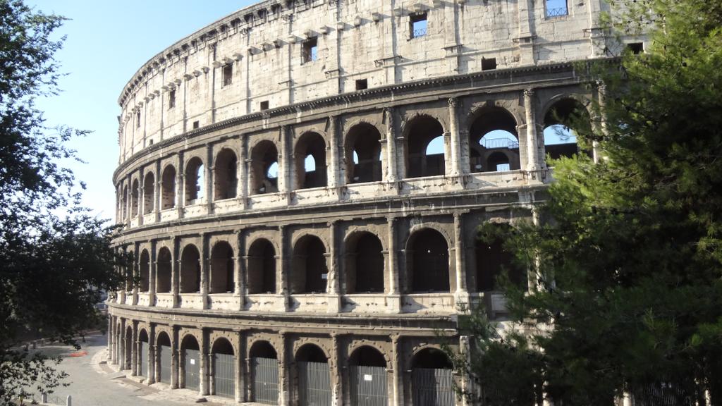 Амфитеатр Флавиев