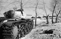 Расстрелявший немецкую танковую колонну советский танк КВ-1C
