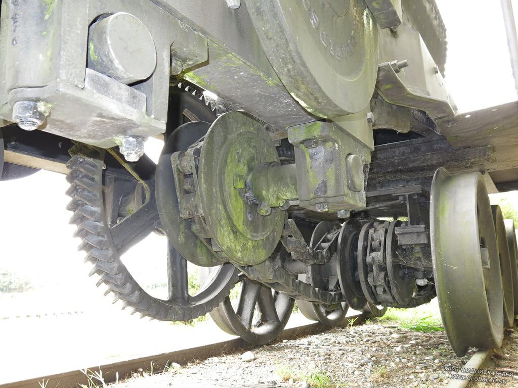 6-2 паровоз полноприводный стоит прямо у тарассы Davidson  locomotive