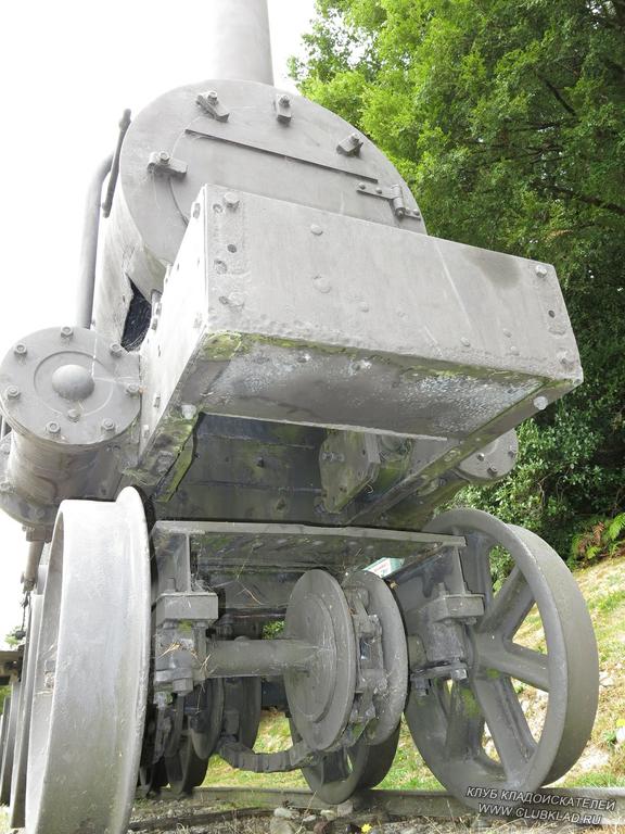 6-8 паровоз Davidson  locomotive полноприводный стоит прямо у тарассы Новая зеландия