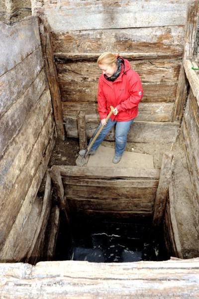 Археологи обследовали  средневековые туалеты в поисках сокровищ