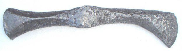 воронение металла Топорик после чистки до воронения Чвет белесый, не защищен воронением
