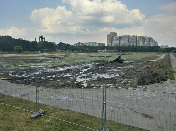 Осушили Останкинский пруд в Москве июль 2013