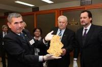золотой самородок Иредыкский медведь найден в Башкирии вес 4,78 кг