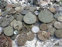 За пару день в общей сложности мы нашли около 50 монет находки краеведов кладоискателей с металлоискателем находки краеведов кладоискателей в Понамарева