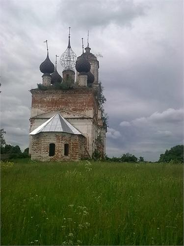 Храм.