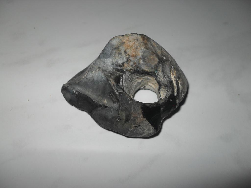 Изделие ручной работы с отверстием