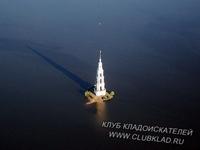 Колокольня в Калязине - одинокий памятник святости.