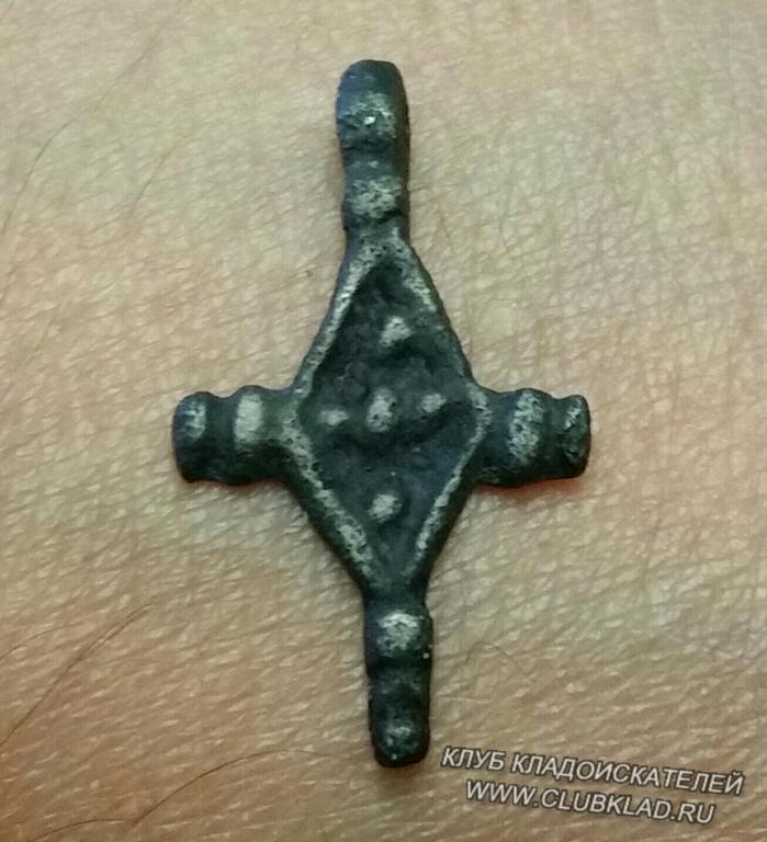 Крестовидная привеска 12 - 13 век