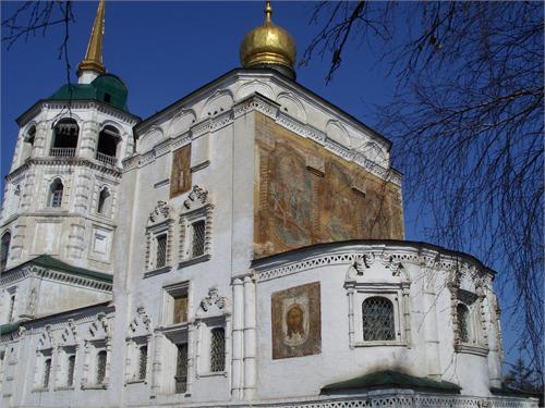 Фрески на церкви.