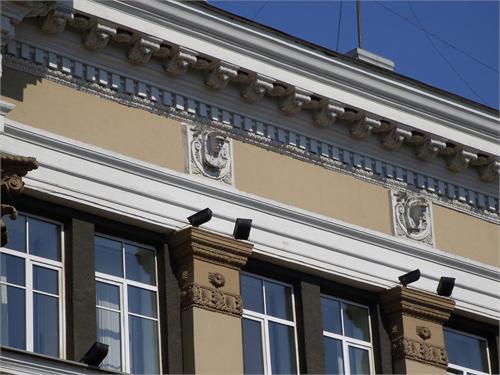 Узнаёте? Сталин и Стаханов.