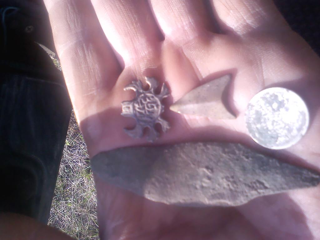 оберег с надписью нож бронза