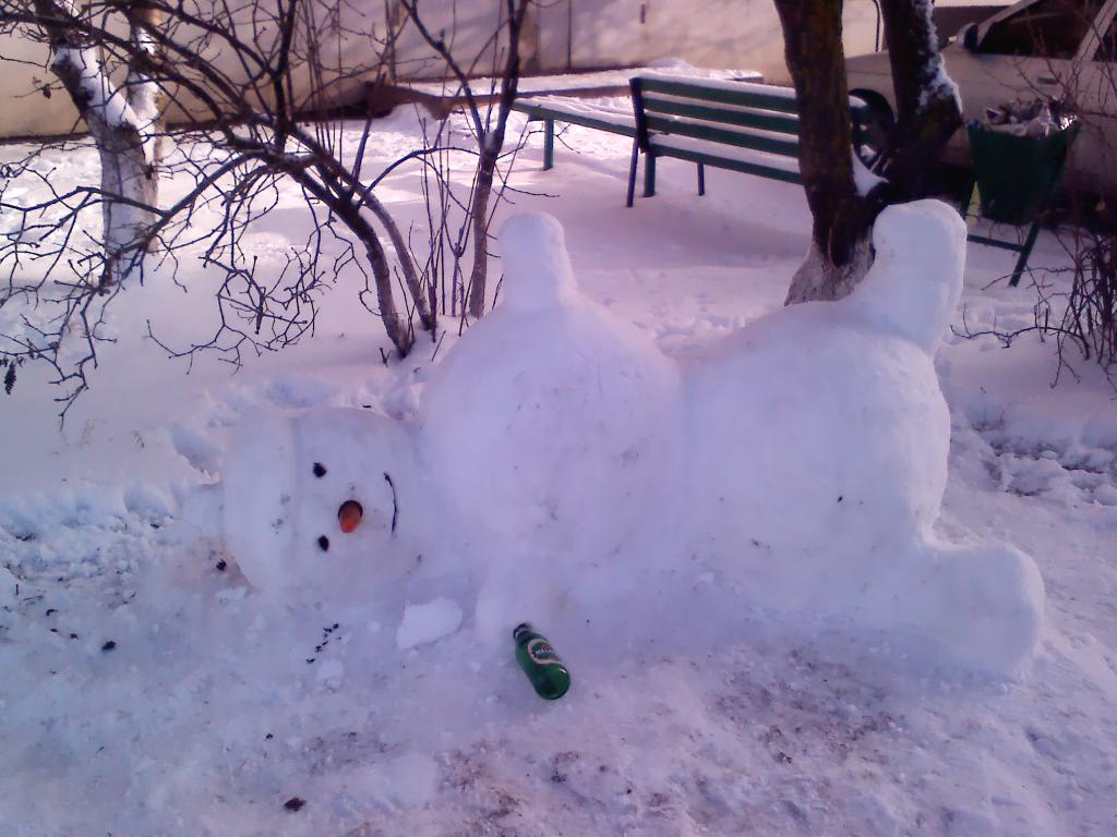 снеговик в гавно