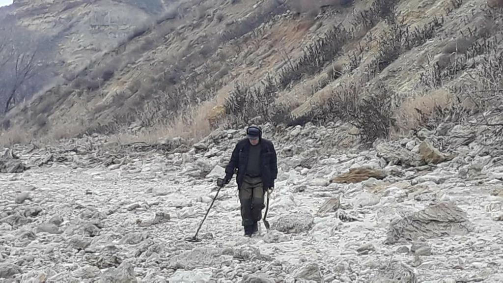 поиск монет на луне