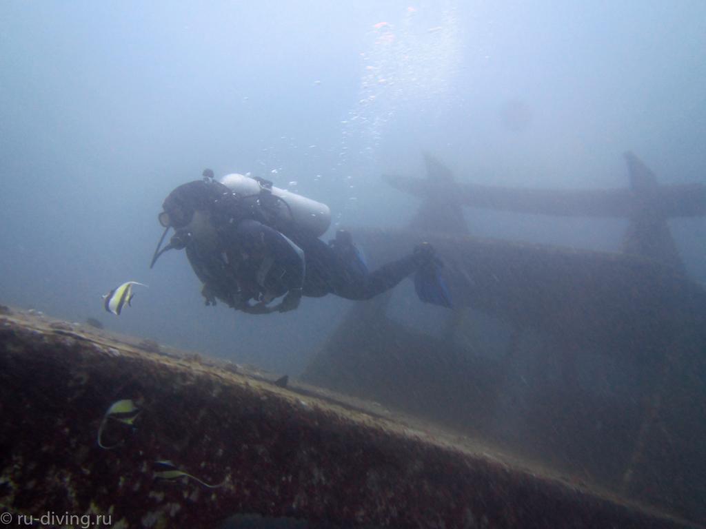Затопленный подводный корабль на Пхукете