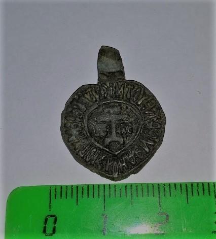 обратная сторона гладкая