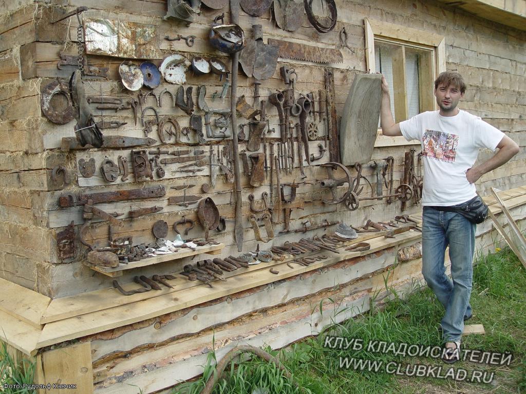 Музей старателей. Все эти вещи сняли с колоды промприбора.