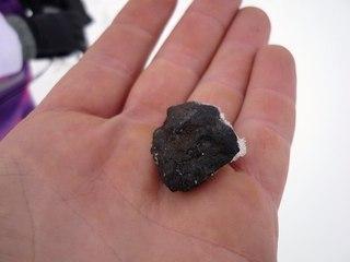 найден осколок челябинского метеорита
