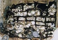 в 2008 году властям Праги найденные полтонны серебряных изделий.  В то время эксперты оценили клад примерно в 252 000 евро