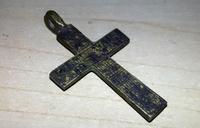 обратная сторона крестика