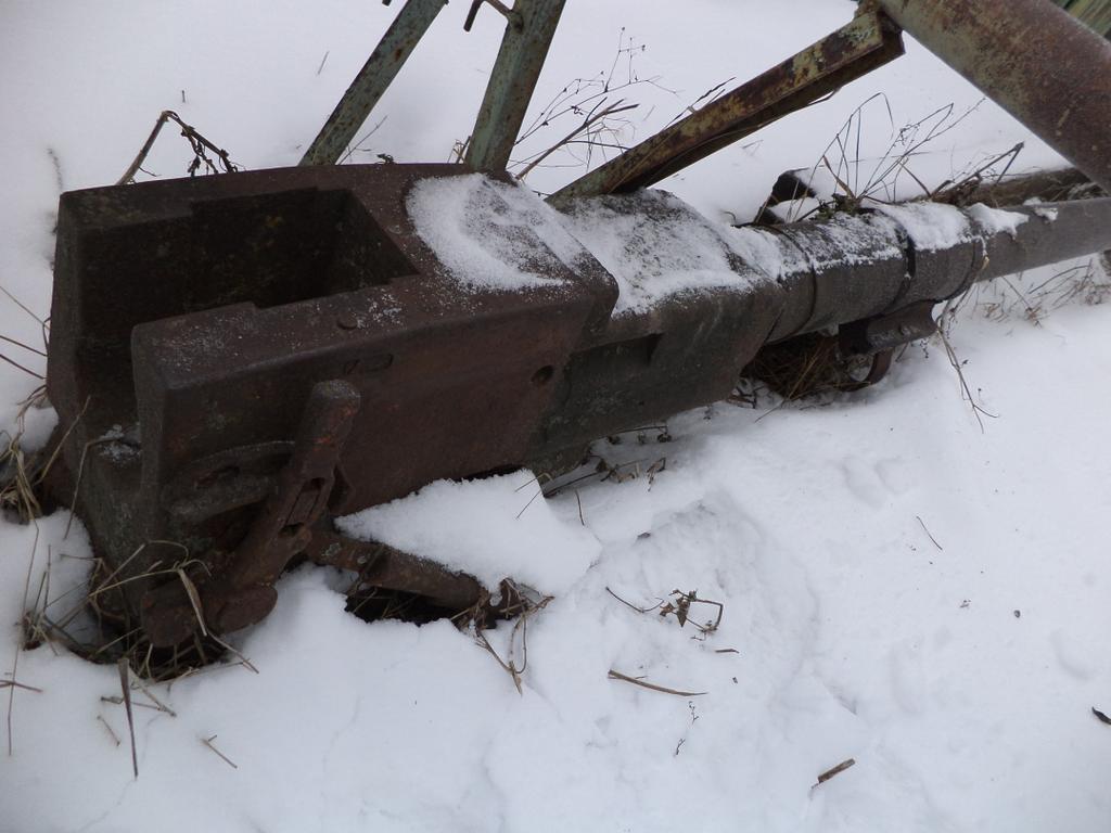Пушка от танка Т-34,дожидается пока башню найдём