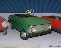 Машинка педальная