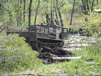 Им вытаскивали часть передней брони