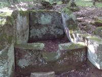 дольмен