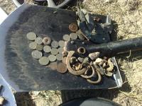 Выкопал дар земляному дедушки  