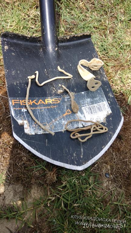 ПРЕТ НЕВЕЗУХА ГОД. ПОКА БЫЛ НЕ ЖЕНАТ ХОДИЛ С УДАЧЕЙ, ТЕПЕРЬ С КИСЛОЙ МОРДОЙ)))