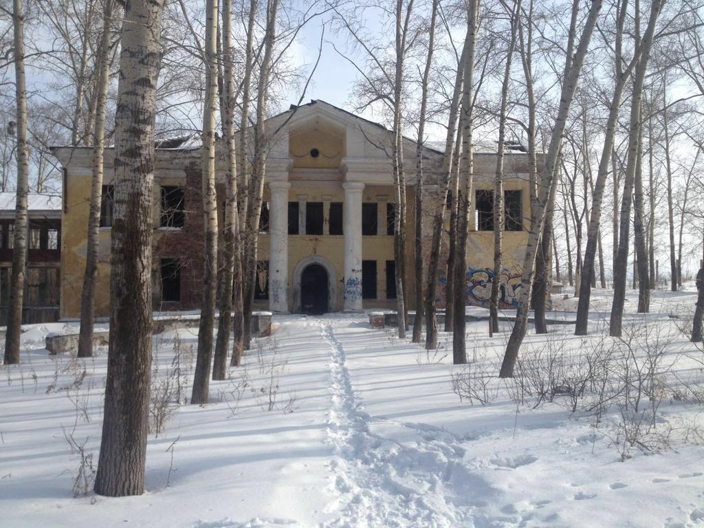 Заброшенное здание