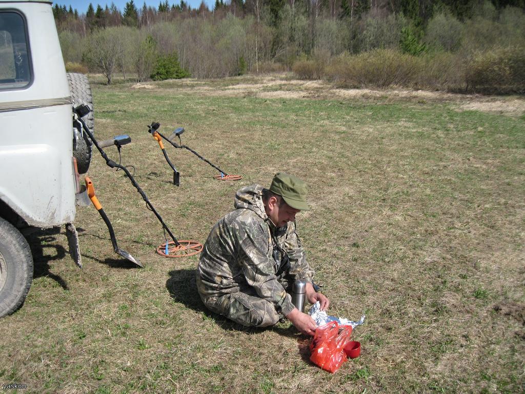 там где летом по пояс трава, в апреле красота